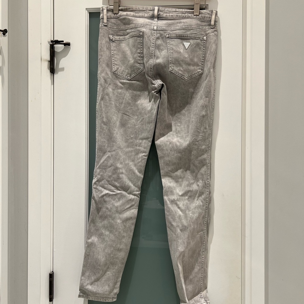 Guess Jeans - Picture 2 of 5